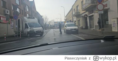 Piaseczyniak - Zamknęli u nas dziś w #piaseczno skrzyżowanie w centrum miasta.
Remont...