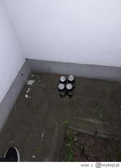 sebe - właśnie wracam z pod biedronki gdzie @prawiczek92 zostawił tam browary dla mni...