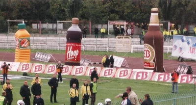 raul7788 - @raul7788: 

"Albo Cola Albo Browar" 

2000.09.17 Polonia Warszawa - Legia...