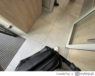 CandyToy - #lifehack

Byłem dzisiaj w banku. Oczywiście w środku sami emeryci, a prze...