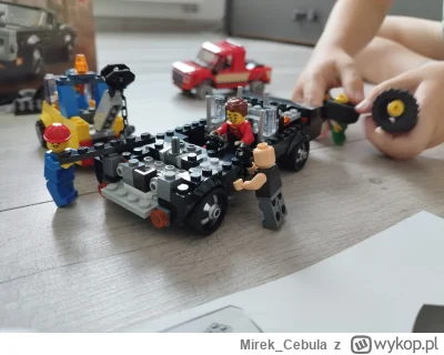 Mirek_Cebula - #dziendobry z dzieckiem ;)
#tatacontent #lego 
ktoś wpadł w oponę ktoś...