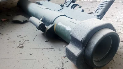 zimowyporanek - @marekmarecki44: Miał farta, mogli go zastrzelić. Skoro sami do siebi...