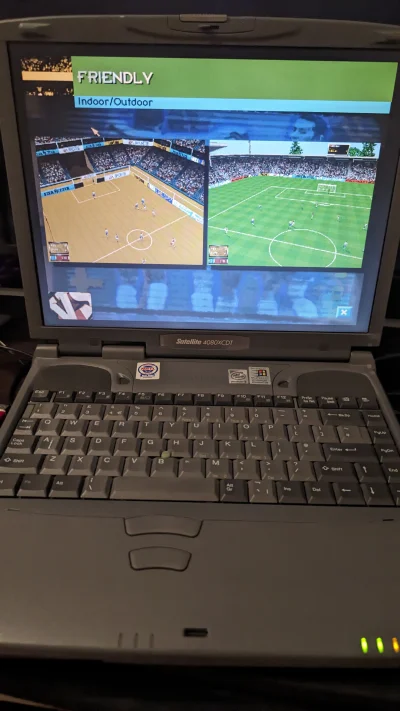 michal-bodzio - Się grało się, laptop znaleziony na śmietniku w bardzo dobrym stanie....