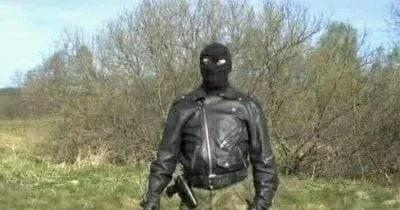 baczek123456 - #psy Idę na spacer do parku. Niech tylko jakiś pies wyskoczy.