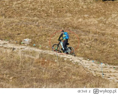 dr3vil - Pedalarz wpieprzył się na Giewont. Podobno się tłumaczył że musiał tędy jech...
