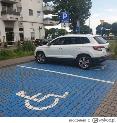 modzelem - >ja tu widzę 2 miejsca parkingowe

@ShpxLbh: miejsce dla niepełnosprawnych...