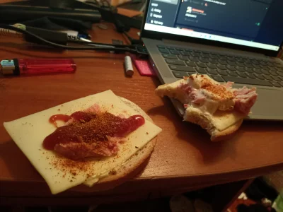 CapsLock3 - #przegryw Moja Huopska kolacja po chlaniu 4 piw. wciaż niedopity jestem. ...