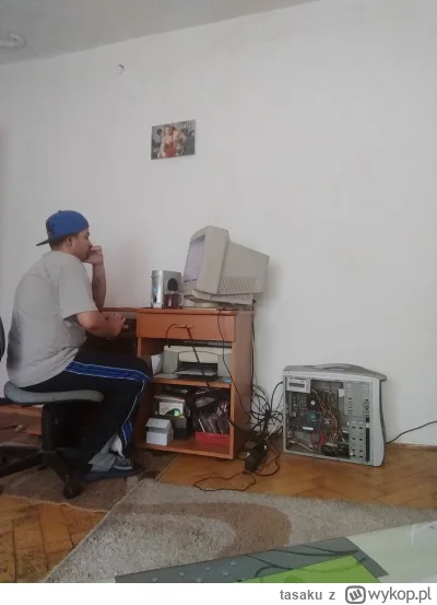 tasaku - niedziela akat robię coś na kompie debile bęc #bonzo