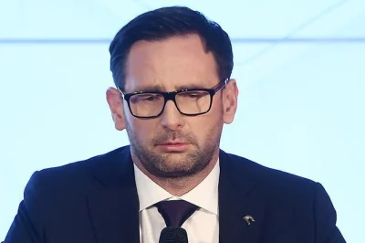 widmo82 - #gielda
zmiana kodu, 86.xx z przodu ( ͡° ʖ̯ ͡°)
#orlen #meczennicypkn