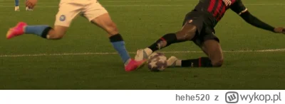 hehe520 - @MatiKorek: W tym momencie Leao kopie w stopę. Potem w piłkę