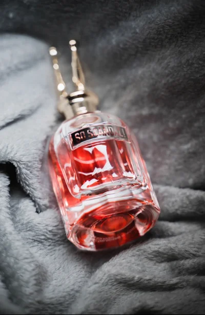 maikeleleq - Dzień wolny to se porobiłem fotki perfum na fragrantice a co
 #hobby #pe...