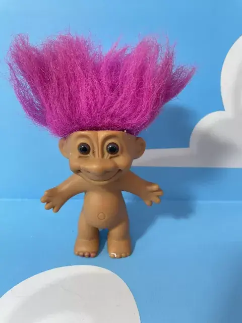 klawiszs - @Besalama: każde pokolenie ma swoje Labubu, w 90-tych mieliśmy np. Trolle.