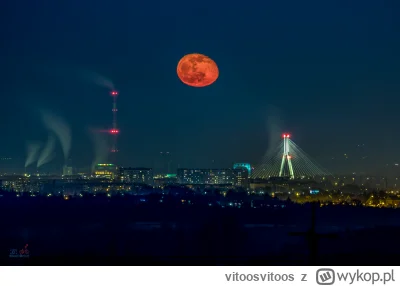 vitoosvitoos - Środa, 19:35. Wschodzący nad Rzeszowem księżyc. Do filara mostu - 10 k...