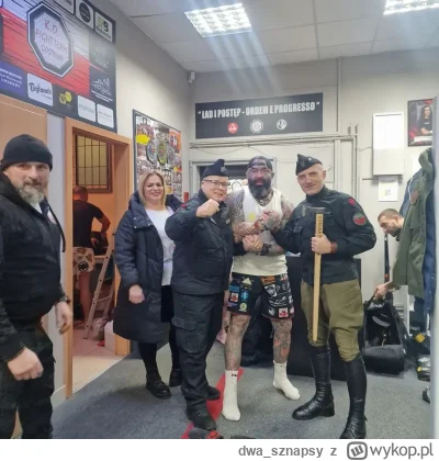 dwa_sznapsy - Ciekawy crossover 
#rodacykamraci #rozal #jaszczur #ludwiczek #olszansk...