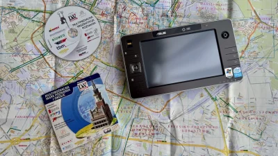 grzesiek-opowiada - Macie jeszcze jakieś mapy na CD lub papierowe?

#internet #mapy #...