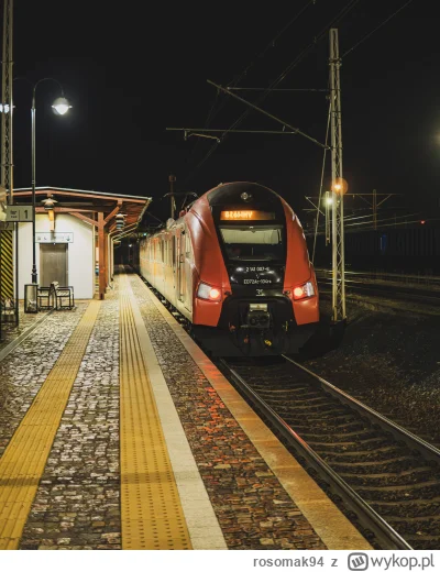 rosomak94 - Edek wieczorową porą
#pociagiboners #fotografia