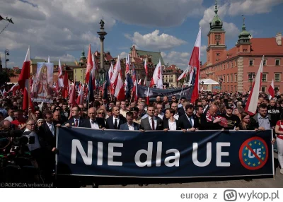 europa - @PierdekAlonso: ah ta konfa i zapach wolności zalatujący onucami i drugim pi...