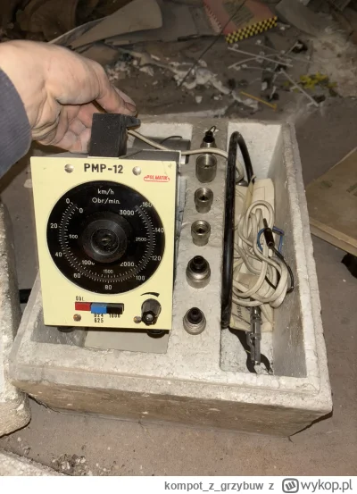 kompotzgrzybuw - Spośród wszystkich szpargałów, które sprzątałem na poddaszu znalazłe...