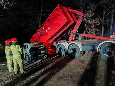 murison - > Ponad dwadzieścia jeden godzin trwała akcja gaszenia elektrycznego merced...