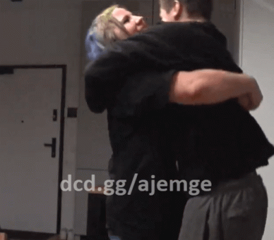 keeeviniasty - #ajemge1 Prawie go zjadła.
https://dcd.gg/ajemge