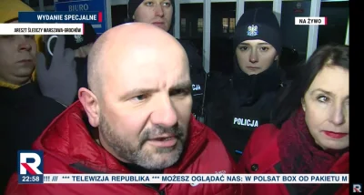 homerox2000 - Ależ ja współczuję tym policjantom. Nie dość, że kaczor przyprowadził l...