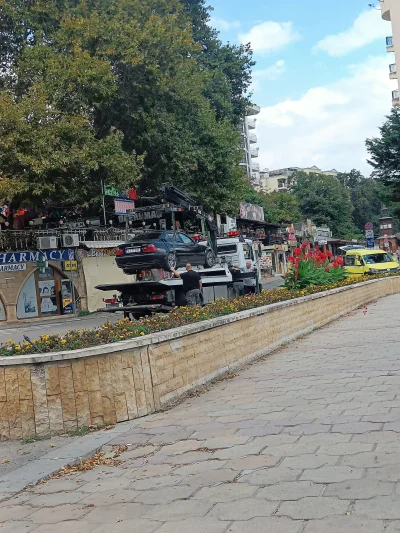 Maciek5000 - Rumun chciał oszczędzić 10 euro na parkingu, to teraz bułgarska śmieciar...