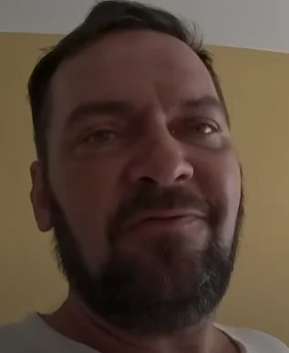 prawdziwyhanskloss - #raportzpanstwasrodka "przyjeżdża znajomy, wspólnik w pewnym prz...