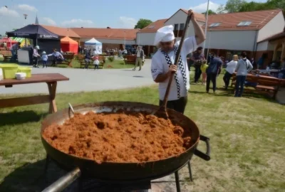 NiszczycielKredyciarzy - #nieruchomosci 

Sytuacja w PZFD na chacie