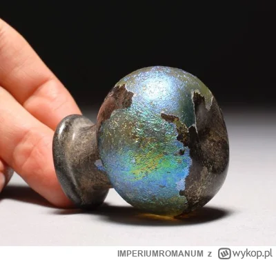 IMPERIUMROMANUM - Rzymskie naczynie wykonane ze szkła dichroicznego

Rzymskie naczyni...