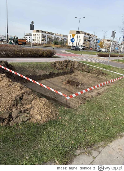 maszfajnedonice - Stawiam dom pod wynajem. Jak sądzicie, ława czy płyta?
#pytanie #bu...