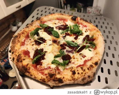 zasadzka01 - Mirki proszę, polechtajcie moje ego. Zrobiłem pizzę w domu, z której jes...