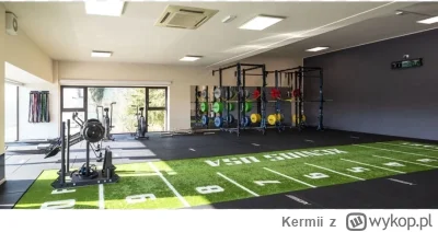 Kermii - #czestochowa jaka siłownia ma taką "trawę"?