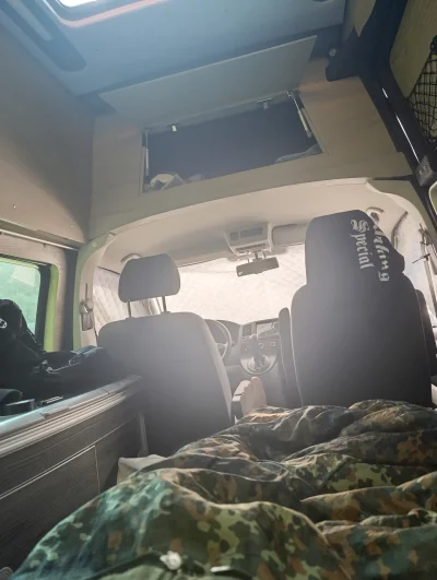 ryoku88 - #przegryw tak czytam od rana o tych dronach. Może lepiej palić furę i s----...