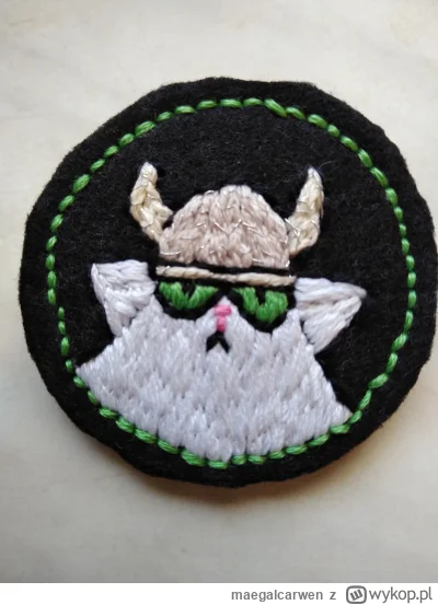 maegalcarwen - Przypinka, haft muliną na filcu i odrobina błyszczącej nici na hełm #r...