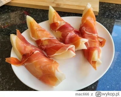 mac666 - Jedliście kiedyś melona owiniętego szynką parmeńską?

Za gowniaka byłem we W...