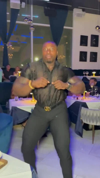 drywall33 - POV: Jesteś p0lką na randce marzeń 
#p0lka #przypadkowymurzyn #heheszki