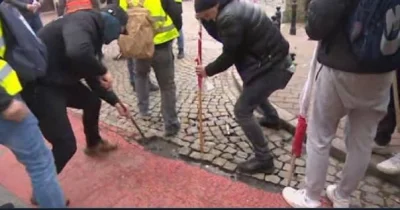 jaroty - Katolicy rolnicy narodowi staropolscy robiący miejsce na odmawianie męskiego...