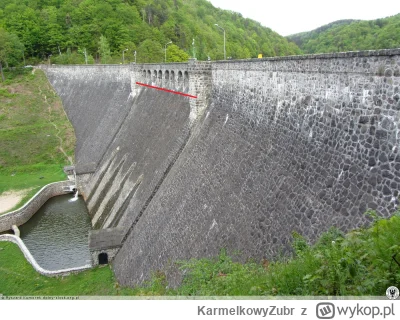 KarmelkowyZubr - #powodz

Zapora Wodna w Zagórzu Śląskim. Woda jest mniej więcej na t...