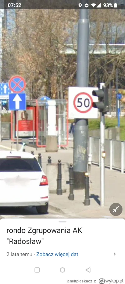 janekplaskacz - Bezsensowny znak (i) strefy 50. 
1. znaki obejmują centrum Warszawy
2...
