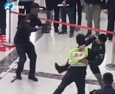 BenePene - co tu się
#heheszki #chiny #mma