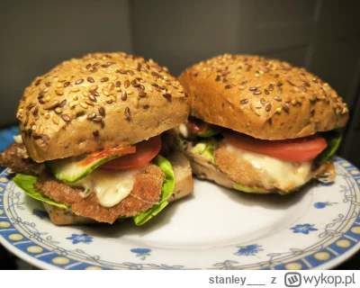 stanley___ - #gotujzwykopem

Zrobiłem burgerki: kotlety mielone, ser caciotta z chill...