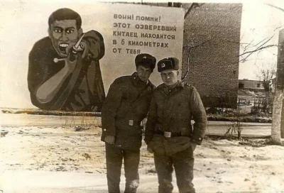 Kumpel19 - Z historii plakatów propagandowych.

„Brutalny Chińczyk cię obserwuje”. Pr...