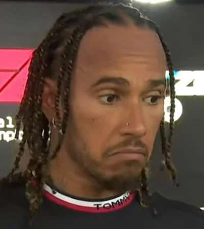 Piospi - #f1 

MAX SIĘ ZBLIŻA MAX BĘDZIE NURKOWAŁ, NURKUUUUJE JEST PRZED LEWISEM HAMI...