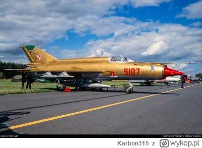 Karbon315 - Złoty a skromny. ( ͡º ͜ʖ͡º)

MiG-21MF o numerze taktycznym 9107. Na żywo ...