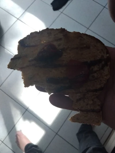 Chleb_Powszedni - Kromka dobrego chleba pokropiona olejem z kiszonych papryk (scorpio...