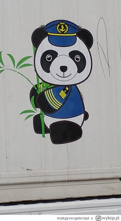 makgyvergaleriapl - @wfyokyga To kuzyn mojego kolegi. Oczywiście.