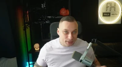 Komunistyczna_Mebloscianka - Tak, uderzyłem konkubinę na live. I co mi zrobicie?
#fam...