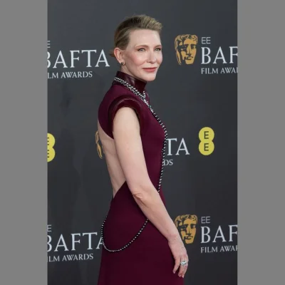 grand_khavatari - Cathe Blanchett(Galadriela) teraz i w kom 2 lata temu
Różowe dlacze...