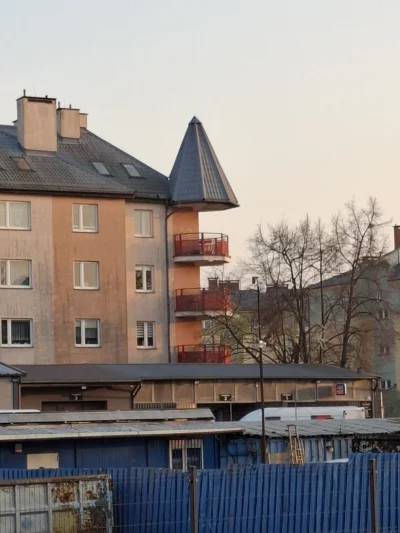 KarnetNaGlony - Patrzcie jaki zamek znalazłem

#gdansk #nieruchomosci