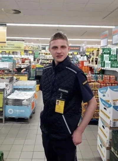 CzikaKiri - #kononowicz #patostreamy 

Sheriff Adaś.